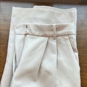 Abercrombie & Fitch Cream Pleated Pants